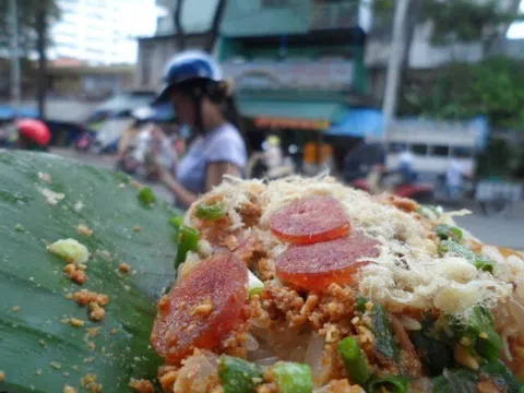 Top 5 quán xôi mặn đông nhất Sài Gòn: Khách xếp hàng dài mỗi đêm ở tiệm xôi “nhà xác”, phải đóng cửa sớm vì hết hàng