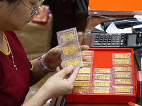 Chạm kỷ lục 104 triệu đồng/lượng, giá vàng còn tăng đến đâu?