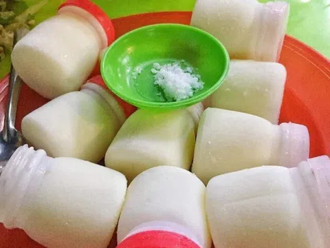 Đặc sản nhà làm chỉ có ở Đà Nẵng, cả xóm bán một món ăn vặt lạ mà quen, hương vị 3 trong 1 ai cũng ăn được