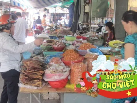 Phiên chợ độc lạ Vĩnh Long: Được hình thành từ một "sự cố" nay thành chợ phiên bán hàng trăm mặt hàng