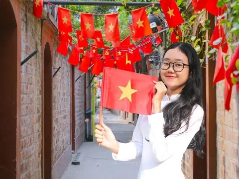 Còn 9 ngày nữa là 30/4, giới trẻ lưu ngay 8 điểm check-in cùng cờ đỏ sao vàng cực tự hào, có nơi phí chụp ảnh là 0 đồng