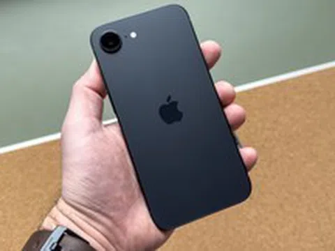 Chuyên gia: "Nếu để mua điện thoại cho cha mẹ già, tôi sẽ chọn iPhone chứ không bao giờ dùng Android"