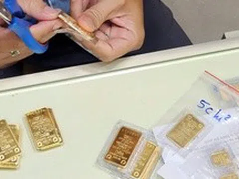 Giá vàng miếng SJC cao hơn vàng nhẫn 99,99 tới 5 triệu đồng/lượng