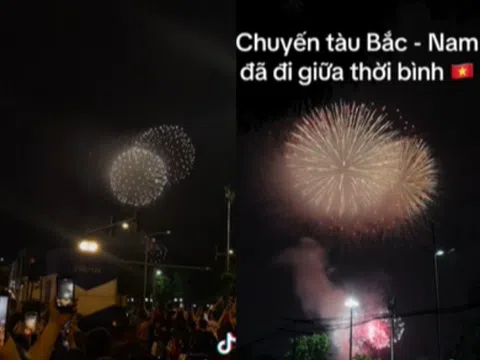 Khoảnh khắc xúc động: Pháo hoa rực trời khi tàu Thống Nhất Bắc - Nam đi qua