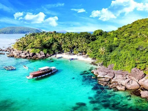 Khám phá nơi được ví như "viên ngọc quý" của Nam Bộ, thưởng thức đặc sản nghe tên "ngượng đỏ mặt" nhưng cực ngon