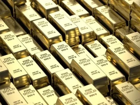 Giá vàng hôm nay 2/7: USD lao dốc, vàng tiếp tục đi lên