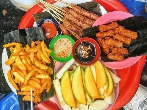 6 thiên đường ăn vặt giá sinh viên mà cực chất lượng ở Hà Nội, đông nườm nượp muốn thưởng thức phải xếp hàng