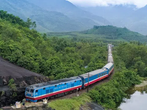 Chuyến tàu chạy chưa tới 10km, đi chỉ mất hơn 20 phút: Tên đặt theo nhân vật lịch sử, có khoang rất VIP