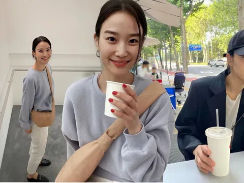 21 ngày sống tối giản: Không ngờ tôi vừa mặc đẹp, vừa cắt giảm 30% chi tiêu mà vẫn sống vui