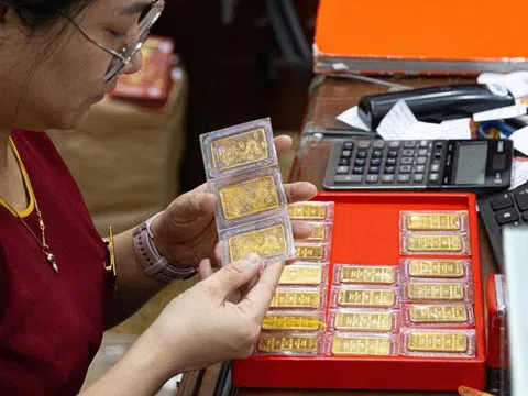Giá vàng miếng 'bốc hơi' 1,4 triệu đồng/lượng