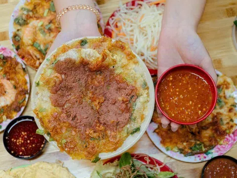 Khách Mỹ ngỡ ngàng với món đặc sản Việt Nam thơm ngon chế biến chỉ 20 giây
