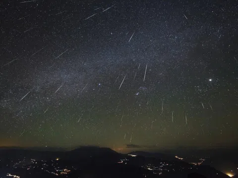 Hôm nay, Việt Nam đón đêm mưa sao băng lớn nhất năm