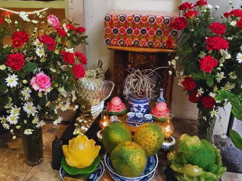 Người xưa dặn: Mồng 1 không thắp hương hoa màu đỏ này, đẹp nhưng "sớm nở chóng tàn", ảnh hưởng sinh khí