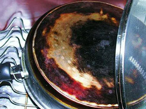 3 lỗi “phá vận” trong bếp ai cũng xem nhẹ: Nhà càng ở càng nặng khí