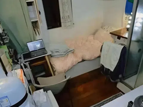 Thánh thần ơi: Nhà Hong Kong chỉ 5m² vẫn tận dụng được từng kẽ hở, muốn bái gia chủ làm sư phụ!