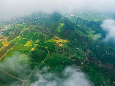 Điểm miền núi phía Bắc nhiều người đang rủ nhau đi: Càng cuối năm càng đông, có đặc sản "hiếm" ở Việt Nam