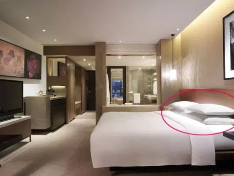 Vì sao giường ở khách sạn thường có 4 chiếc gối? Mục đích đặc biệt nhiều người đã bỏ qua