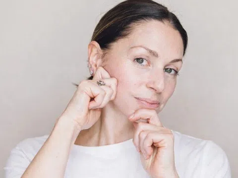 10 phút massage bạch huyết mỗi tối giúp da sáng, mặt gọn