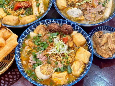 4 quán ngon mở cửa xuyên Tết ở Hà Nội, toàn đặc sản giải ngấy chỉ vài chục nghìn, có nơi không phụ thu 