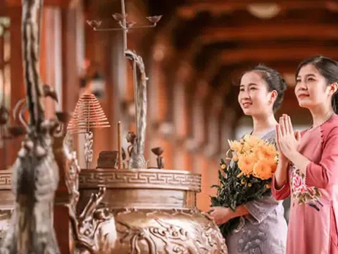 Gợi ý 16 địa điểm đi lễ chùa đầu năm ở Hà Nội “cầu bình an, cầu may, cầu duyên”