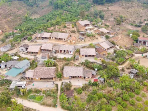 Khám phá nét độc đáo của ngôi làng cổ nép mình dưới chân núi ở Bắc Ninh