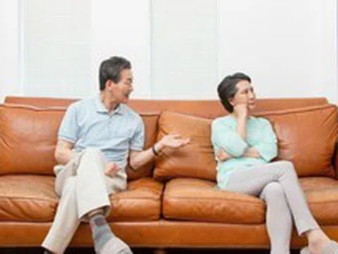 Vợ nghỉ hưu sớm với 7 triệu/tháng, tôi đòi chia đôi chi phí sinh hoạt: 5 năm sau, cô ấy sống nhàn hơn tôi