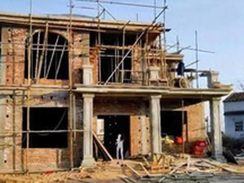 Bán căn hộ để về quê xây biệt thự: Hai năm sau tôi mắc kẹt với căn nhà không bán được