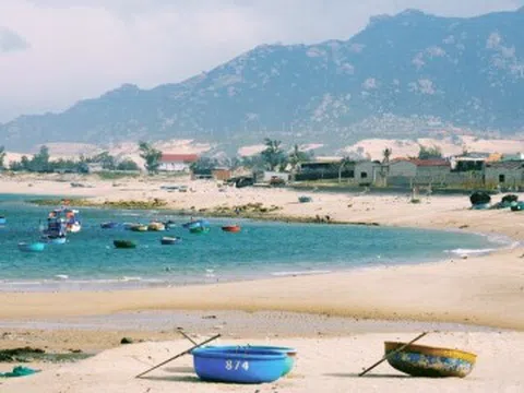 Làng chài "chạy gió" có khung cảnh siêu đẹp, ít người biết ở Khánh Hòa