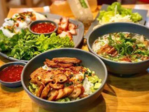 Đĩa cơm, tô phở, ly cà phê lên mức giá mới, gần 60% hàng quán thừa nhận tăng giá