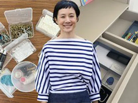 Không cần mua hộp đựng đắt tiền: Người phụ nữ trung niên này chỉ giữ lại bao bì gốc mà nhà vẫn gọn bất ngờ