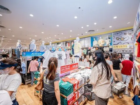 UNIQLO lọt top 100 công ty có tầm ảnh hưởng nhất thế giới