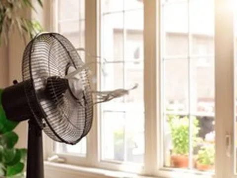 Loại quạt nào tốn điện nhất? Lời khuyên để dùng quạt điện mát không kém điều hòa mà vẫn tiết kiệm, tốt cho sức khỏe