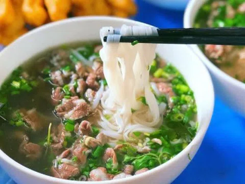 5 quán phở hút khách nhất Hà Nội: Có nguyên tắc đặt tên độc lạ, tuổi đời hàng chục năm, mỗi ngày bán vài trăm bát