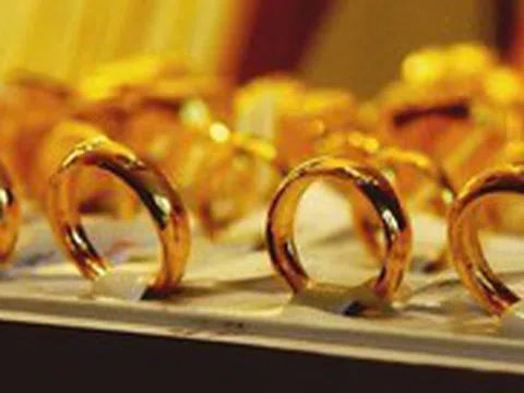 Đi làm gần 10 năm nhiều người mới mua được 1 chỉ vàng