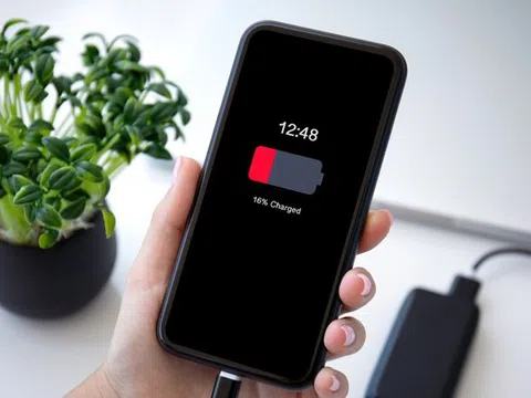 Điện thoại nóng bất thường: Cẩn thận thao tác sai khiến máy hỏng nặng