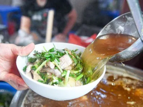 5 quán phở gà Michelin ở Hà Nội, có nơi bị chê đắt vẫn đông kín khách