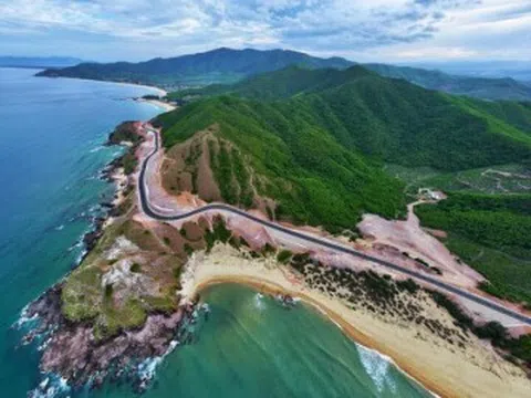Vẻ đẹp tuyệt mỹ cung đèo biển Lộ Diêu, toạ độ "vàng" hút du khách đến Gia Lai