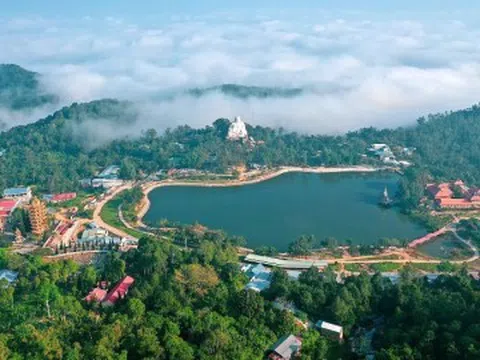 Nơi nào được mệnh danh “Đà Lạt của miền Tây”, có đỉnh núi cao thu hút khách du lịch với nhiều đặc sản nổi tiếng?