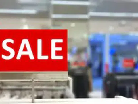 Vì sao mua hàng giảm giá liên tục có thể khiến ngân sách tăng thay vì giảm?
