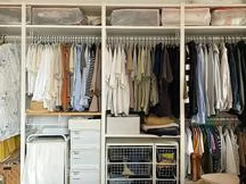 Ngày càng nhiều gia đình bỏ kiểu tủ quần áo kịch trần: 4 cách lưu trữ vừa rẻ vừa khiến phòng ngủ rộng hơn