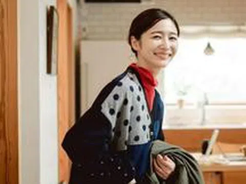 Kiếm được 20 triệu thấy đủ, kiếm 40 triệu lại thấy thiếu: Chiếc bẫy tiền bạc nhiều người mắc sau tuổi 40