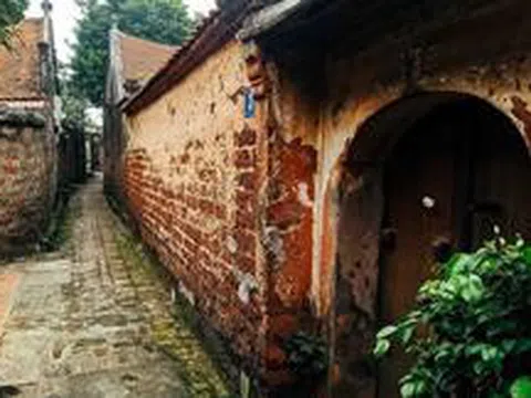 Ngôi làng có gần 1000 ngôi nhà được xây bằng loại đá xù xì cùng bùn đất, có căn từng được trả giá tiền tỷ: Cách trung tâm Hà Nội chỉ 45km, được kỳ vọng trở thành “làng du lịch tốt nhất thế giới”