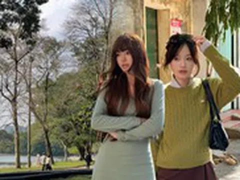 Hà Nội hạ gần 10 độ chỉ sau một đêm, dân tình đồng loạt rủ nhau “xin nghỉ làm để đi lượn phố”