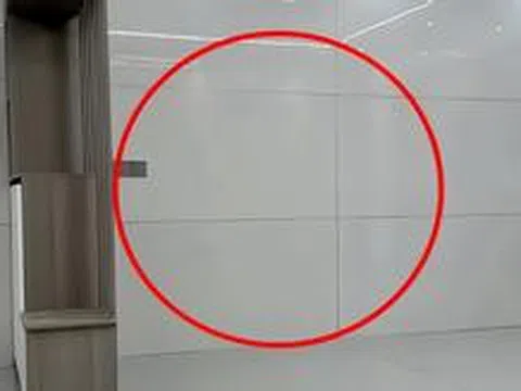 Từng là kiểu trang trí “nhà nào có cũng thấy sang”, vì sao ốp gạch kín tường giờ dần biến mất? 4 nhược điểm sống lâu mới thấy