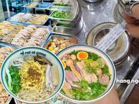 Hà Nội có hàng phở gà vừa công khai cả quy trình lưu mẫu thực phẩm, sẵn sàng mở tủ cho khách vào kiểm tra
