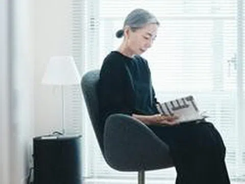 Sống trong căn phòng 12m², tôi chỉ giữ lại 15 nhóm đồ: Càng ít đồ, nhà càng dễ thở