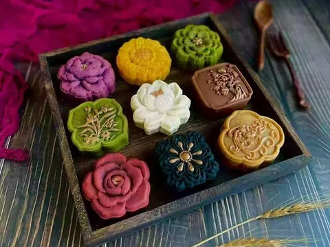 Một chiếc bánh trung thu bằng 5 bát cơm, nhưng thời điểm ăn mới thật sự là sai lầm với nhiều người